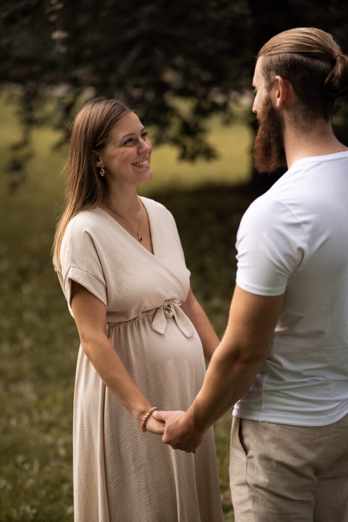 babybauchfotografie Trier mit Partner