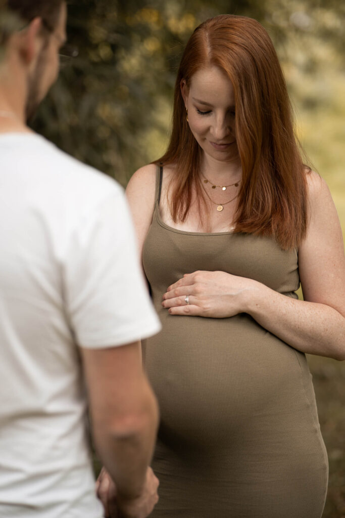 Babybauchshooting Schwangerschaft Fotograf trier