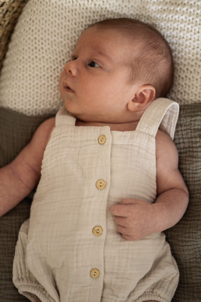Newborn Babyfotos Trier Homestory Baby im Korb