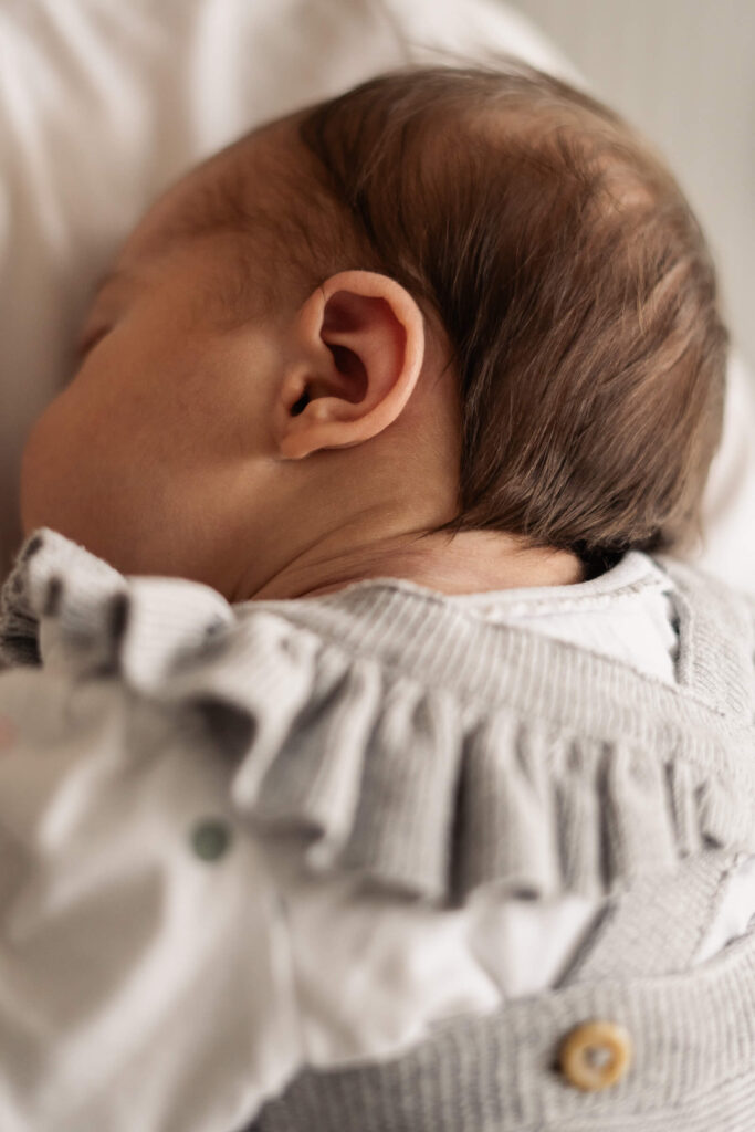 Newborn Babyfotos Trier Homestory Detailfoto