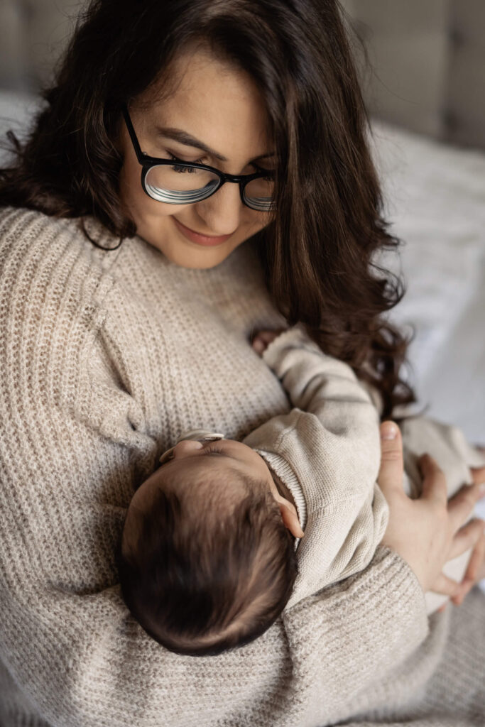 Babyfotos newborn trier Mama Baby