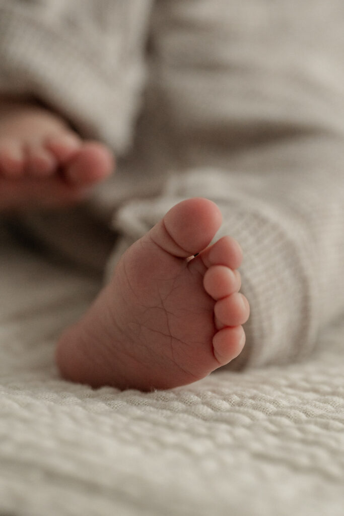 Newbornshooting Trier Babyfuß